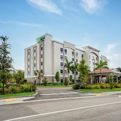 Holiday Inn Express & Suites - Miramar by IHG