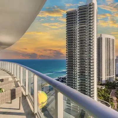 Insane Ocean View Balcony - Beachfront Resort - Pools