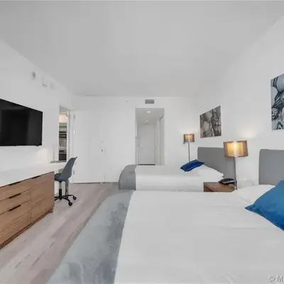 Cozy BeachWalk Nest 2 Full Beds