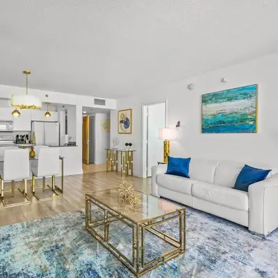 High Floor Unit Located in Brickell - Free Parking