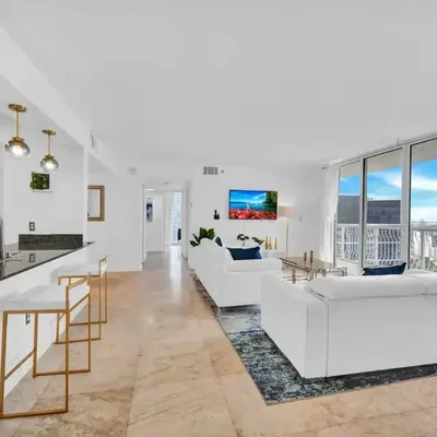 40th Floor Priceless Unit Central Location
