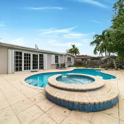 Pool House on the Water 2