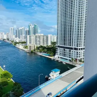 Luxury Stay in Miami Beach Stunning Views & Full Kitchen 20A