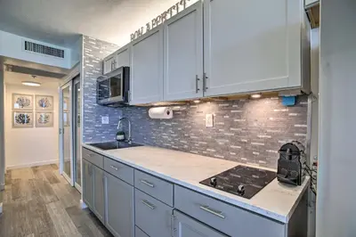 Gallery image of On-Site Beach Access Sunny Isles Beach Studio! in Miami Beach
