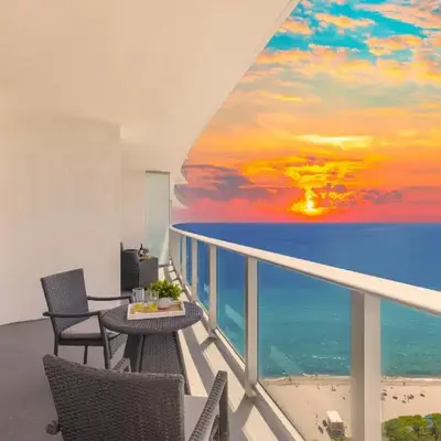 Insane Ocean View Balcony - Beachfront Condo - Pool