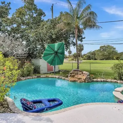 Pool Heat I Firepit and BBQ I 75