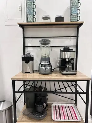 a shelf with a blender on top of it at Ft Lauderdale Jewel in Fort Lauderdale