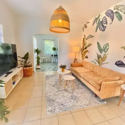 Tropical Charm Little Havana Calle Ocho 2