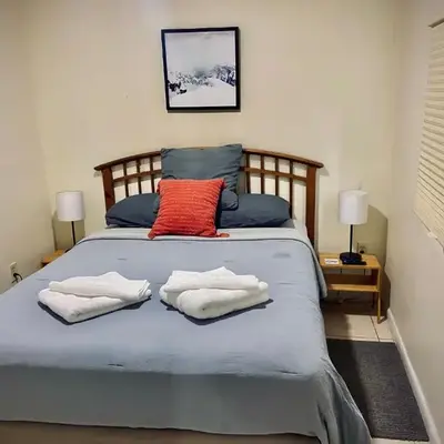 Private Room near Miami Airport - Free parking - 02