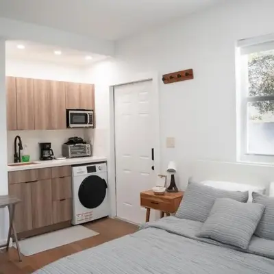 Stylish Studio Near Wynwood & Design District