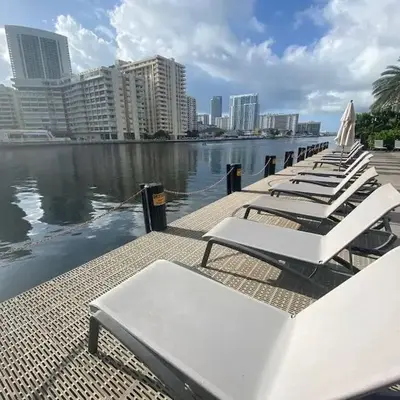 Dream Beach Apt 1BR Kitchen & Pool Access 06A